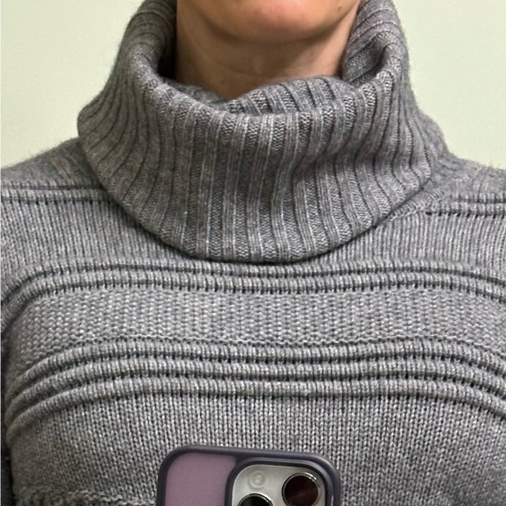 Diane von Furstenberg wool cashmere blend sweater - Picture 6 of 7